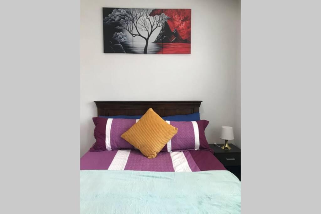 Bright, Stylish Studio Flat With Sky Sports Earley Exterior foto